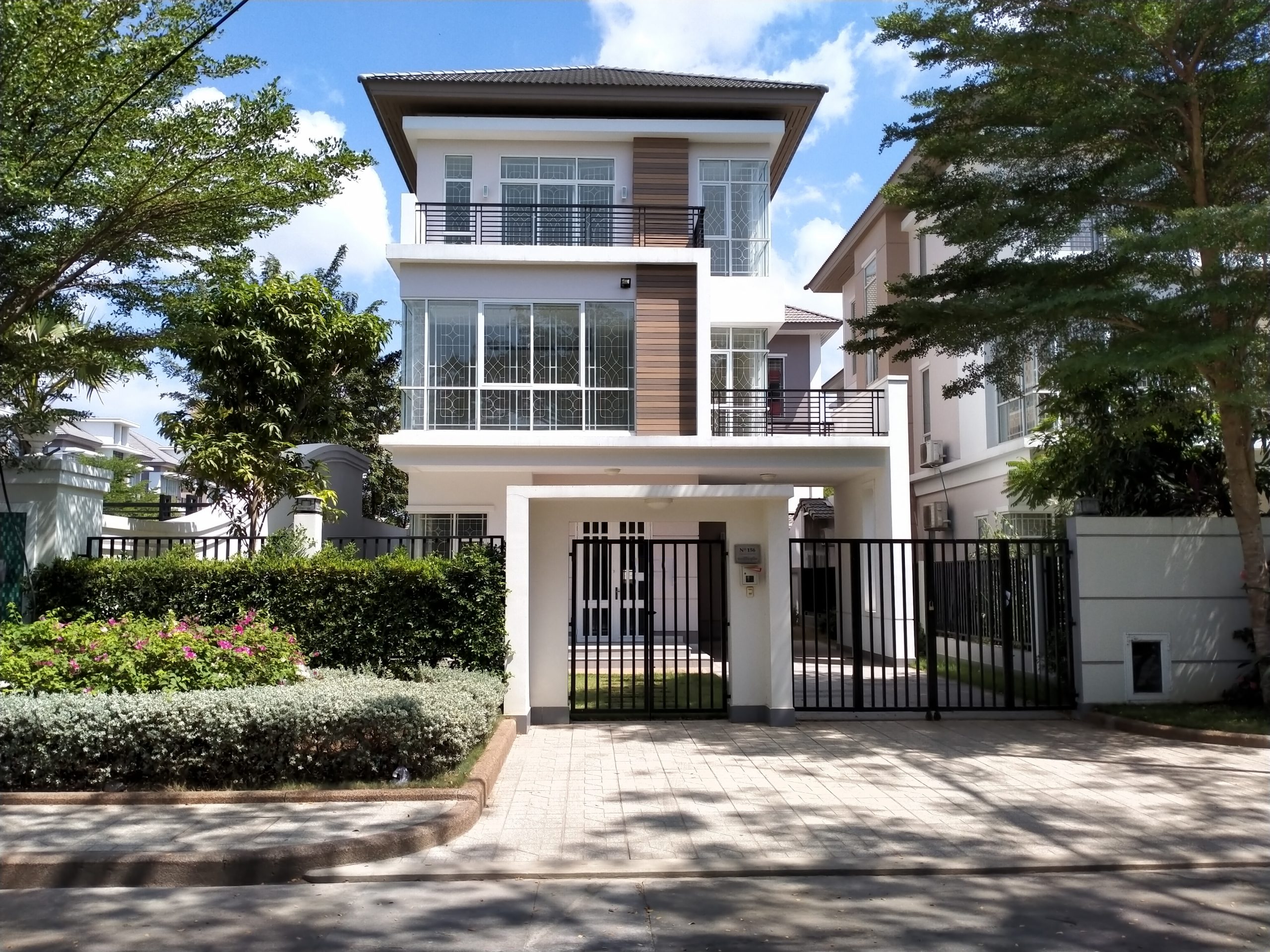 Twin Villa for Sale in Borey Peng Huoth Boeung Snor Chbar Ampov