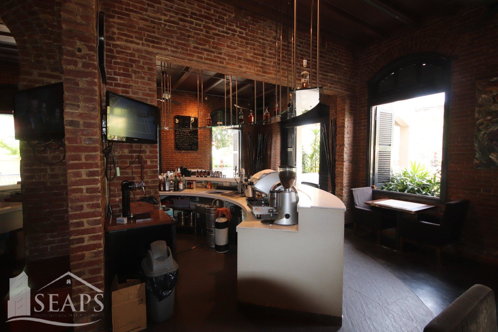 ICONIC RESTAURANT AND BAR BUSINESS FOR SALE Business Wat Phnom