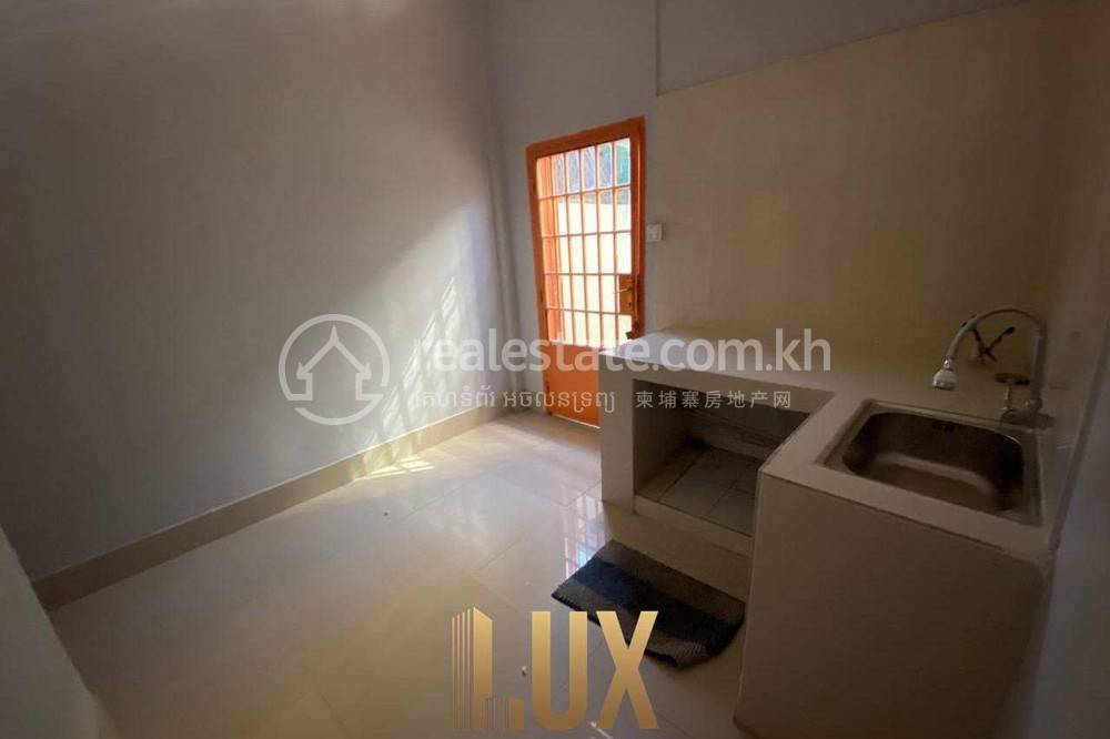 Apartment for rent in Phnom Penh Shop House For Rent in BKK1 Phnom