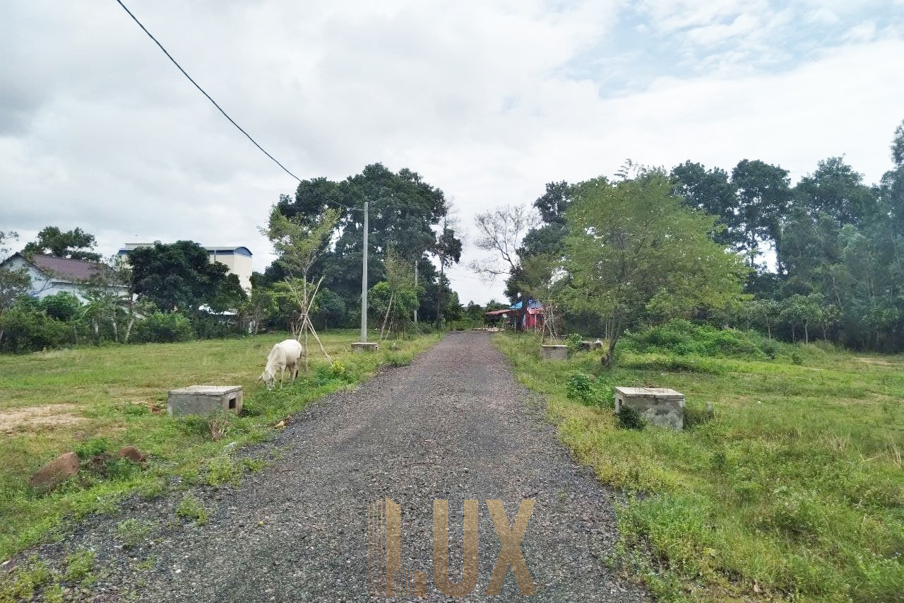 WellSituated Land for Sale, International Village in Kampot Andoung